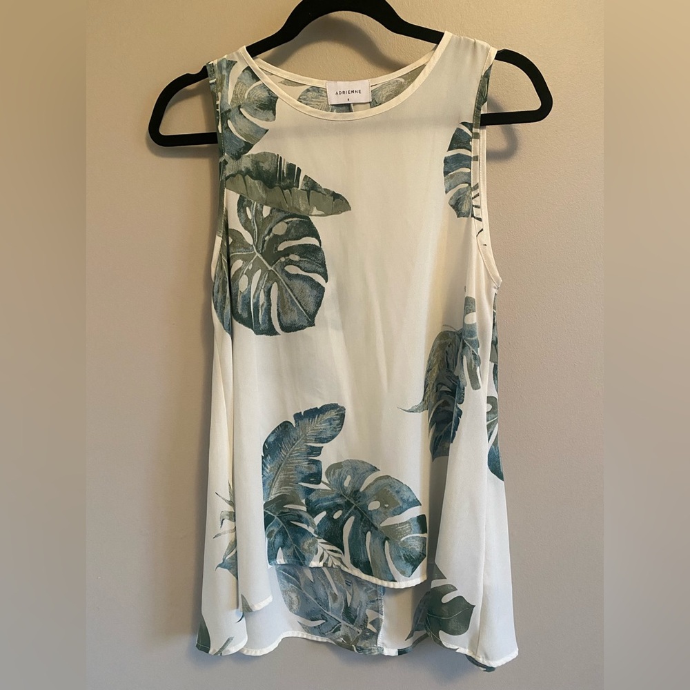 Adrienne Tropical Leaf Print Sleeveless Blouse - Size Small